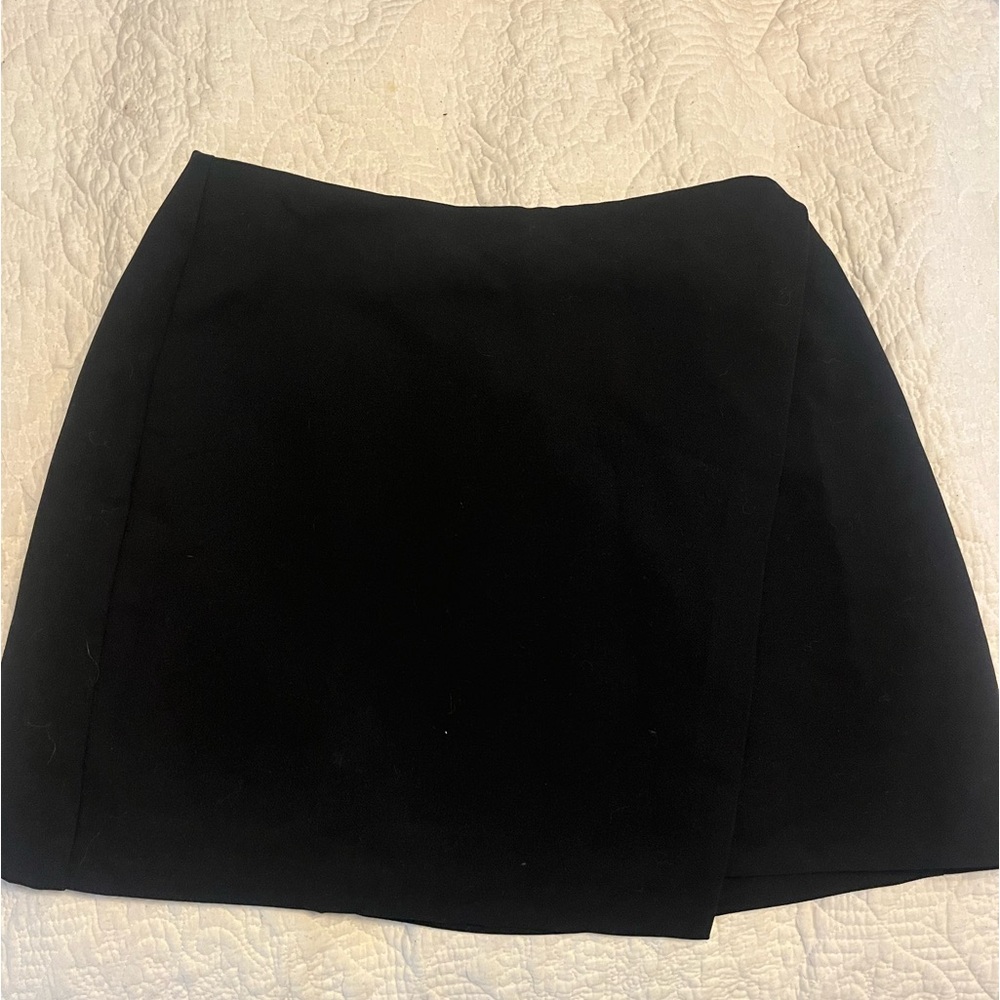 A&F never worn size small mini skirt black
